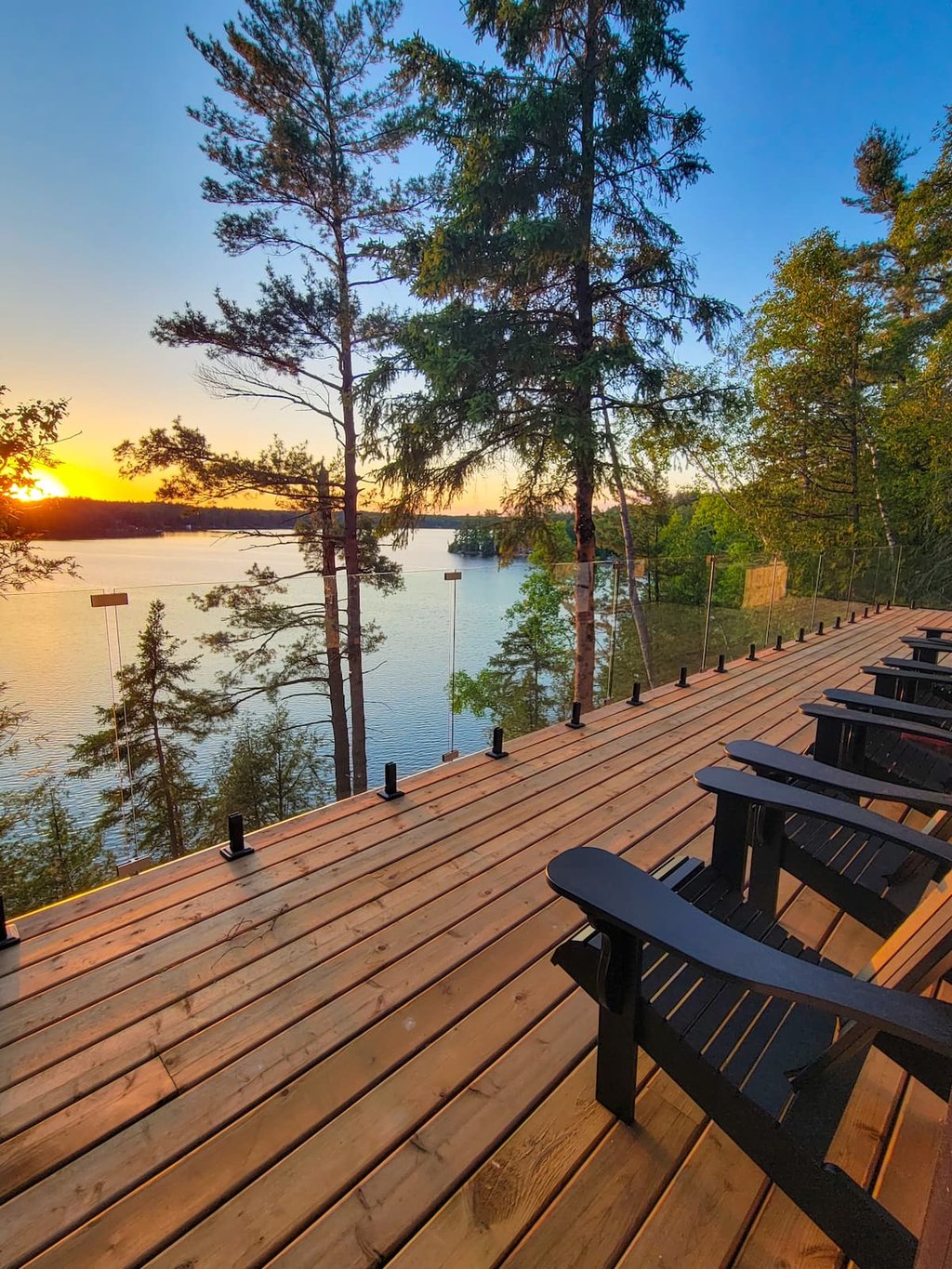 Un nouvel Airbnb spacieux permet d’admirer le coucher du soleil depuis presque chaque pièce