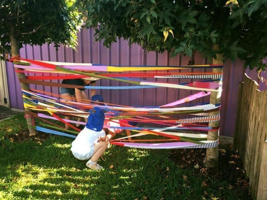 12 aménagements DIY originaux pour amuser les enfants dans la cour
