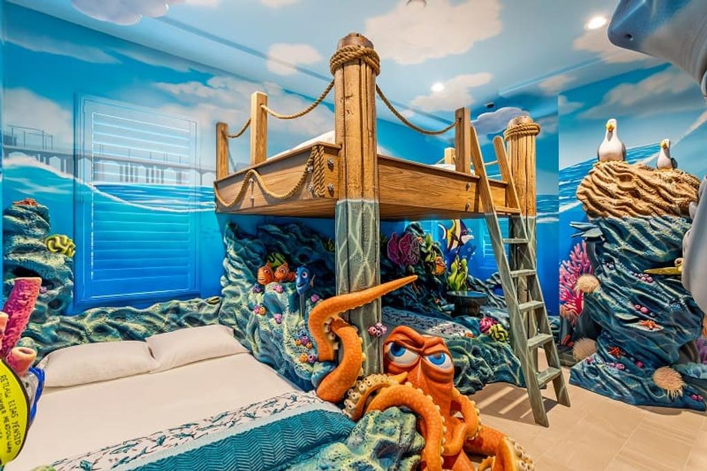 Cette impressionnante résidence de 19 millions de dollars propose des chambres à thème qui feraient rêver plusieurs enfants