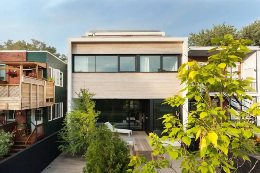 Louez cette magnifique maison d’architecte pour 11 300 $ par mois