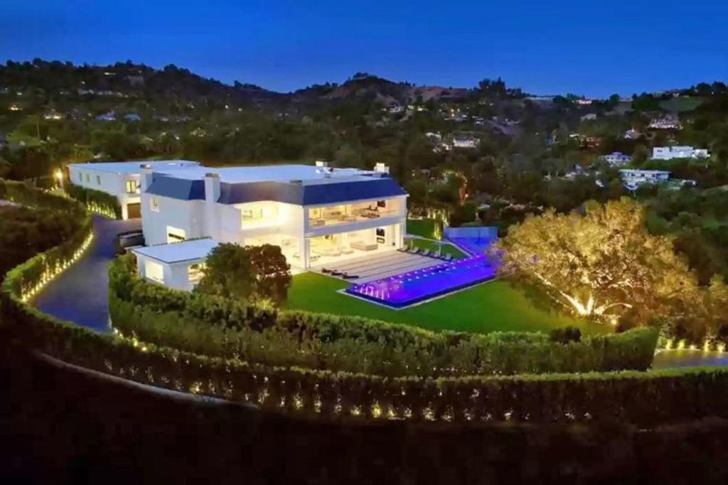 Jennifer Lopez et Ben Affleck sont maintenant propriétaires de cet impressionnant domaine de 60 millions