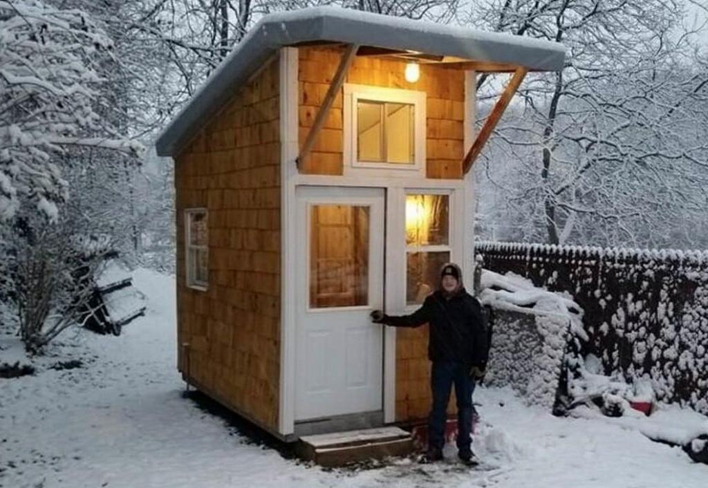Un garçon de 13 ans a construit une petite maison avec seulement 1 500 $