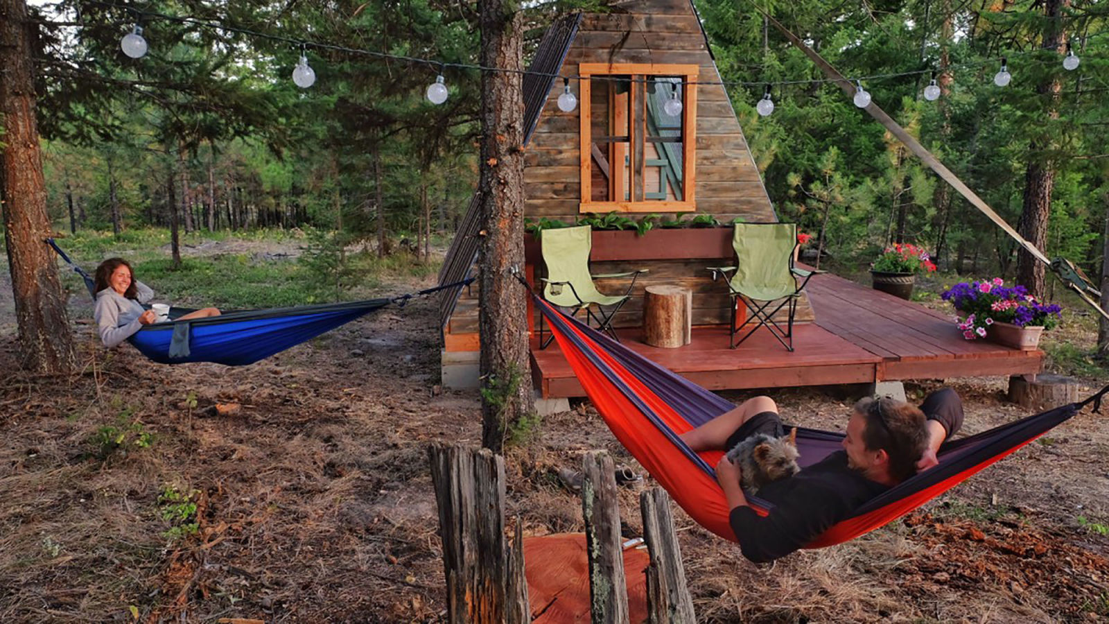 Ce couple construit une mini-maison pour seulement 700$