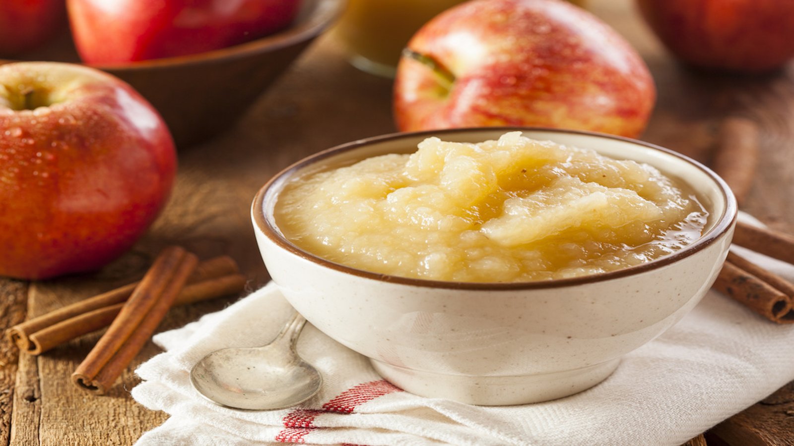 Les 5 secrets de base pour cuisiner la meilleure compote de pommes! 