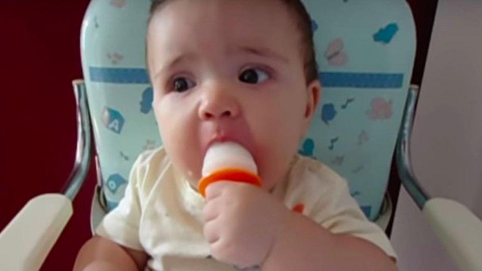Pour soulager bébé, offrez-lui un popsicle au lait maternel!