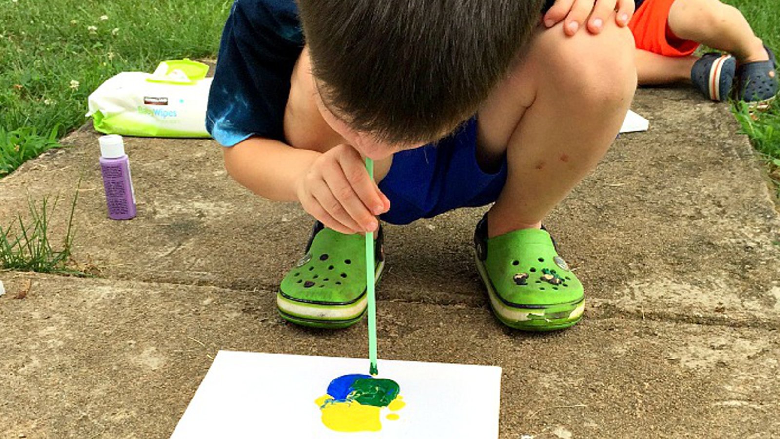 11 techniques de peinture à faire découvrir à vos enfants! Les petits aussi aiment peindre! 