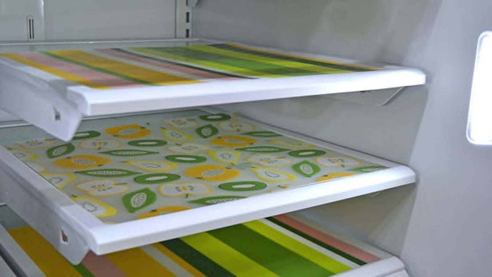 13 façons super faciles de garder votre réfrigérateur propre et bien rangé!