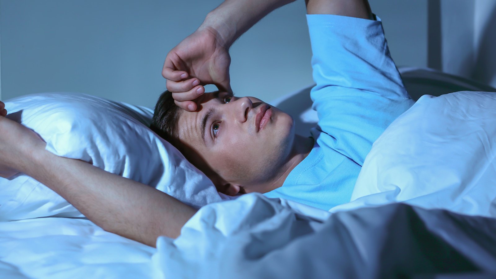 Comment arrêter les pensées qui tournent dans votre tête et qui vous empêchent de bien dormir 