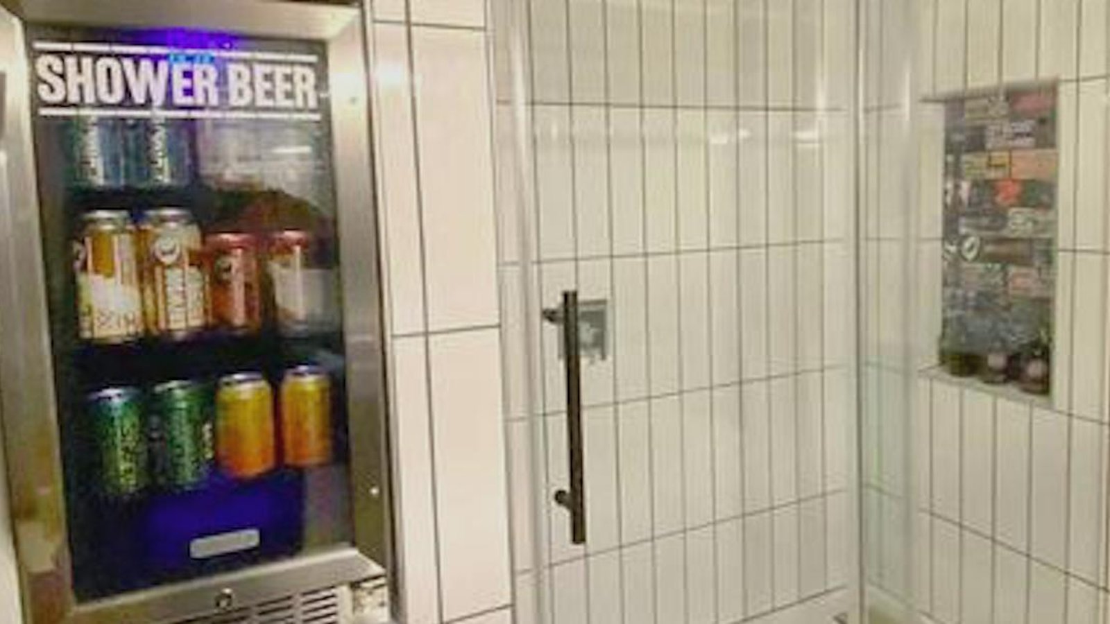 Le réfrigérateur à bière de douche existe réellement