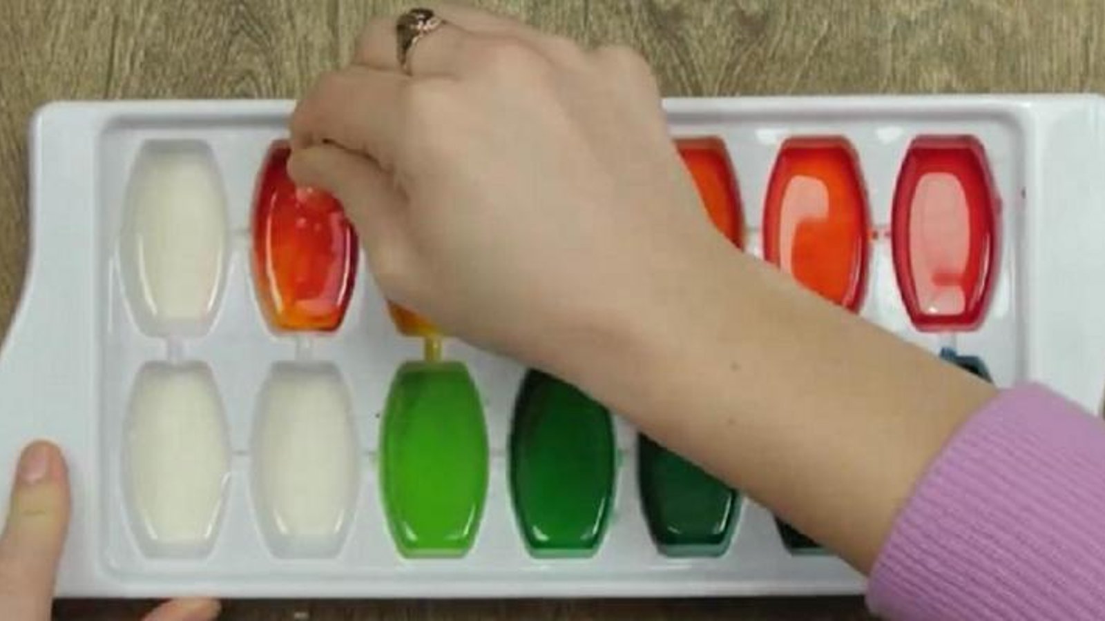 Recette de peinture à l'eau maison! Une recette non toxique, pour les petits! 