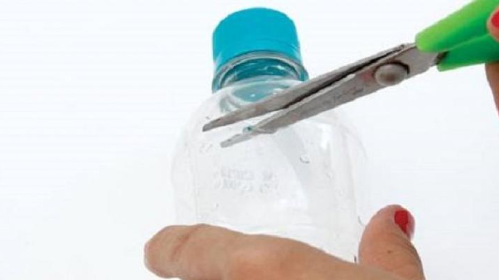 Fabriquer un magnifique porte-clef à partir d'une bouteille de plastique! Un patron gratuit!
