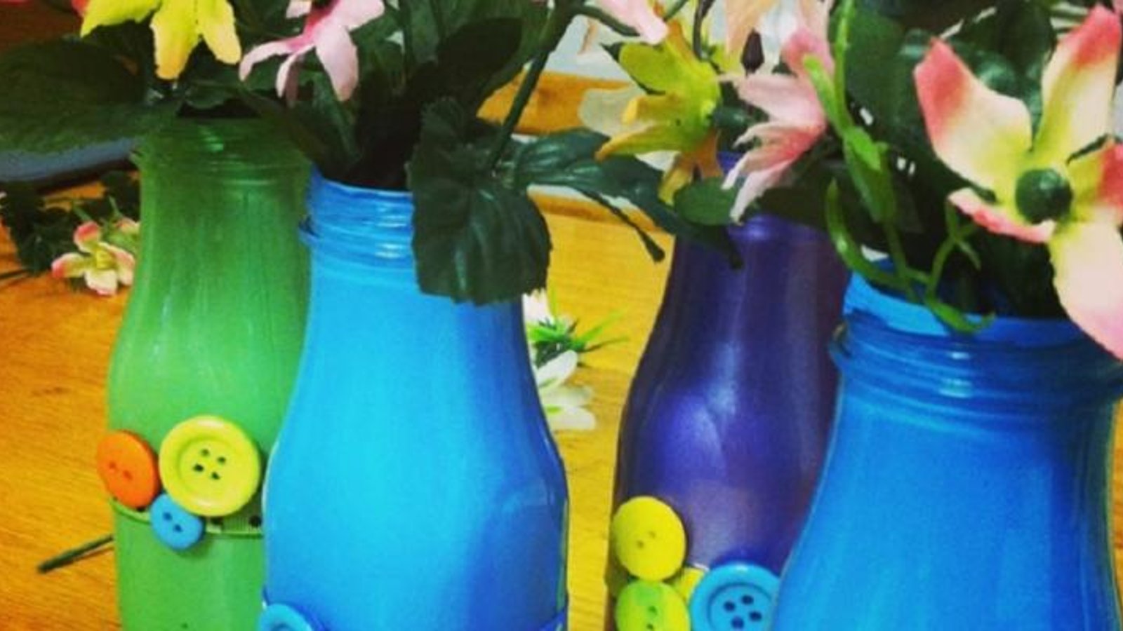 Comment bricoler un vase coloré 