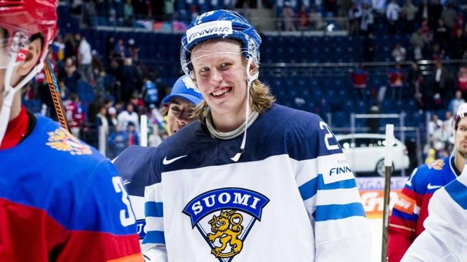 Report: Jets officially sign Patrik Laine to his first NHL contract.
