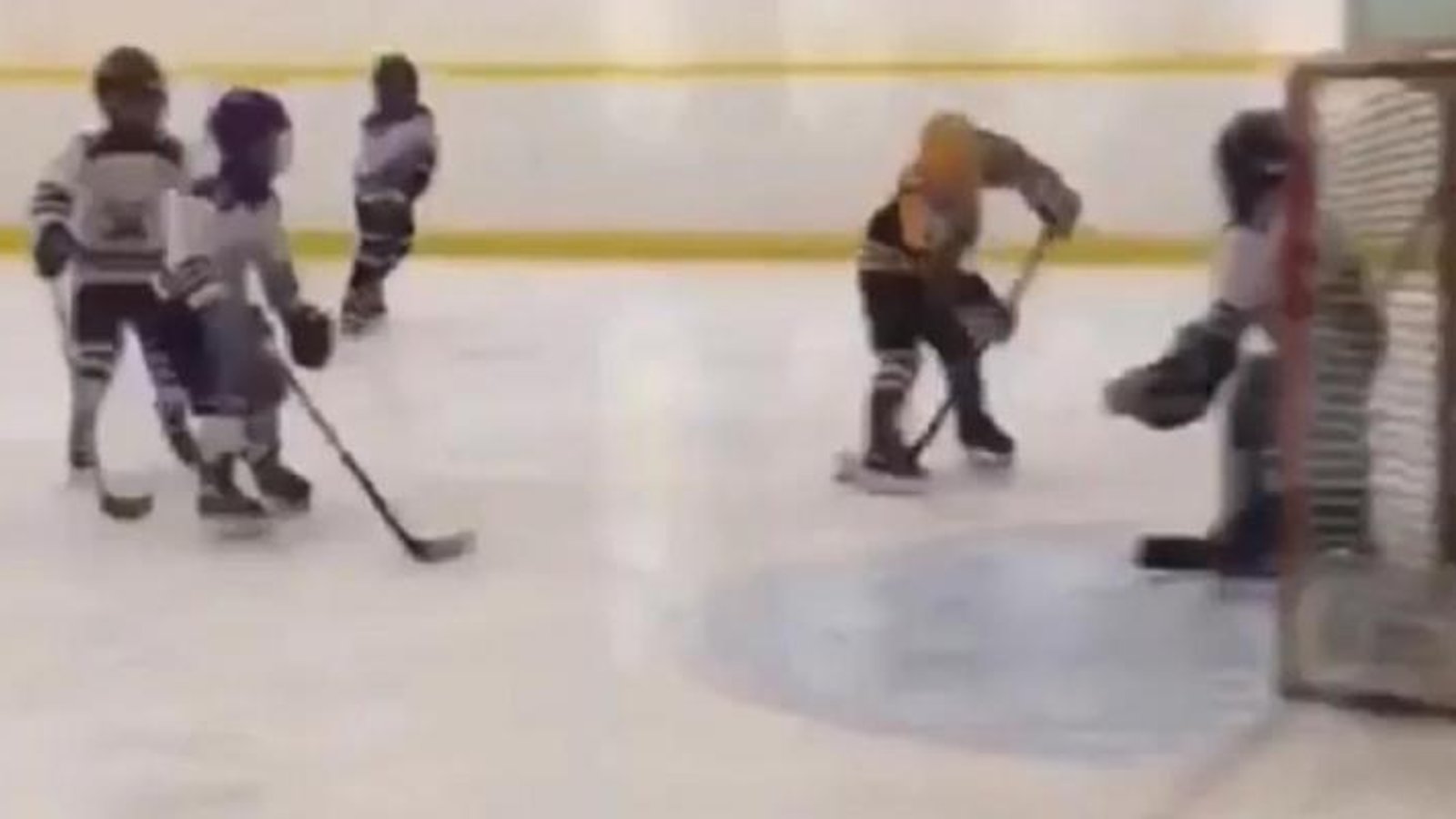 6 year old kid scores a pretty sick goal!