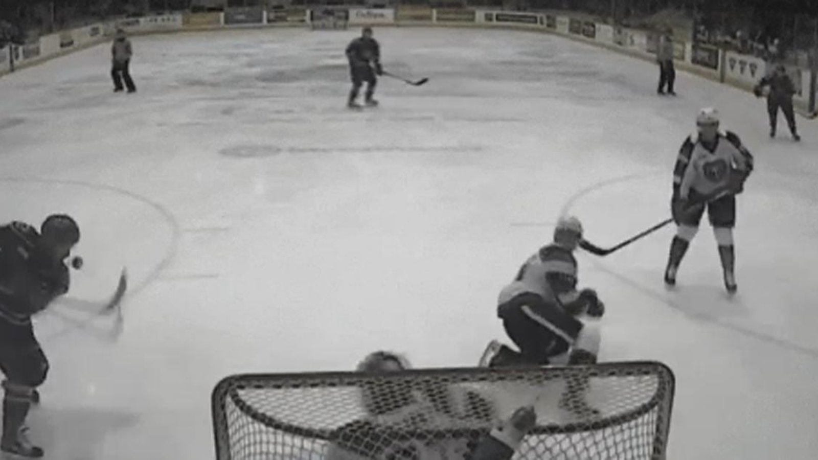 Junior hockey player find creative way to score. 