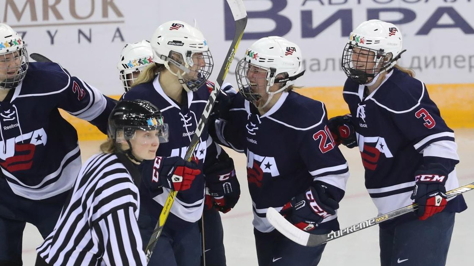 OPINION : USA Women hockey team doesn't get it. 