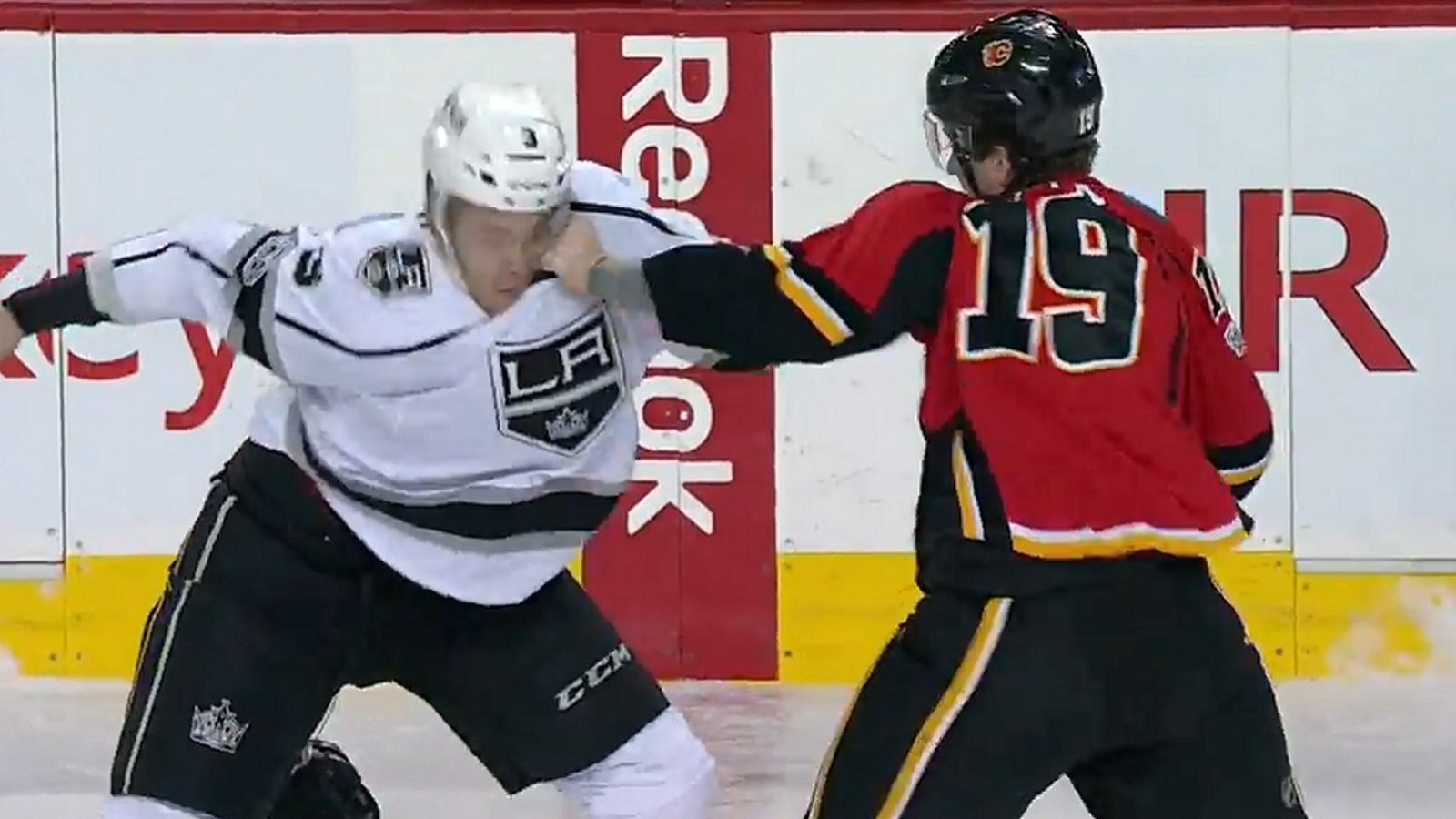 Kings challenge Tkachuk after elbow to Doughty and he answers the call.