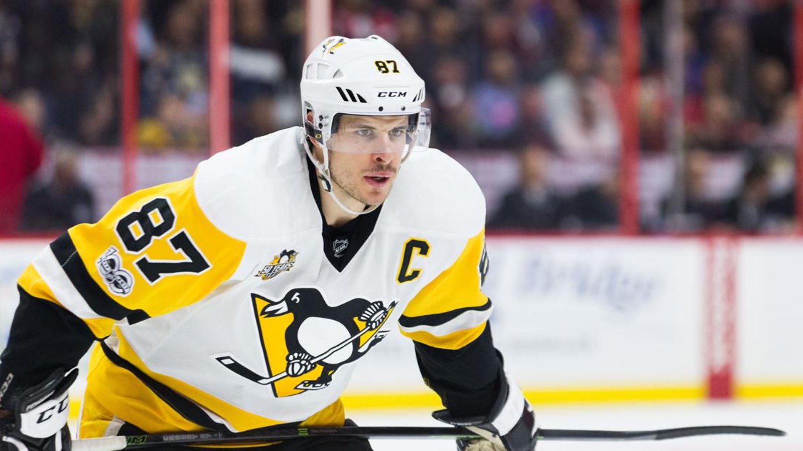 Crosby just surpassed legendary Penguins player! 