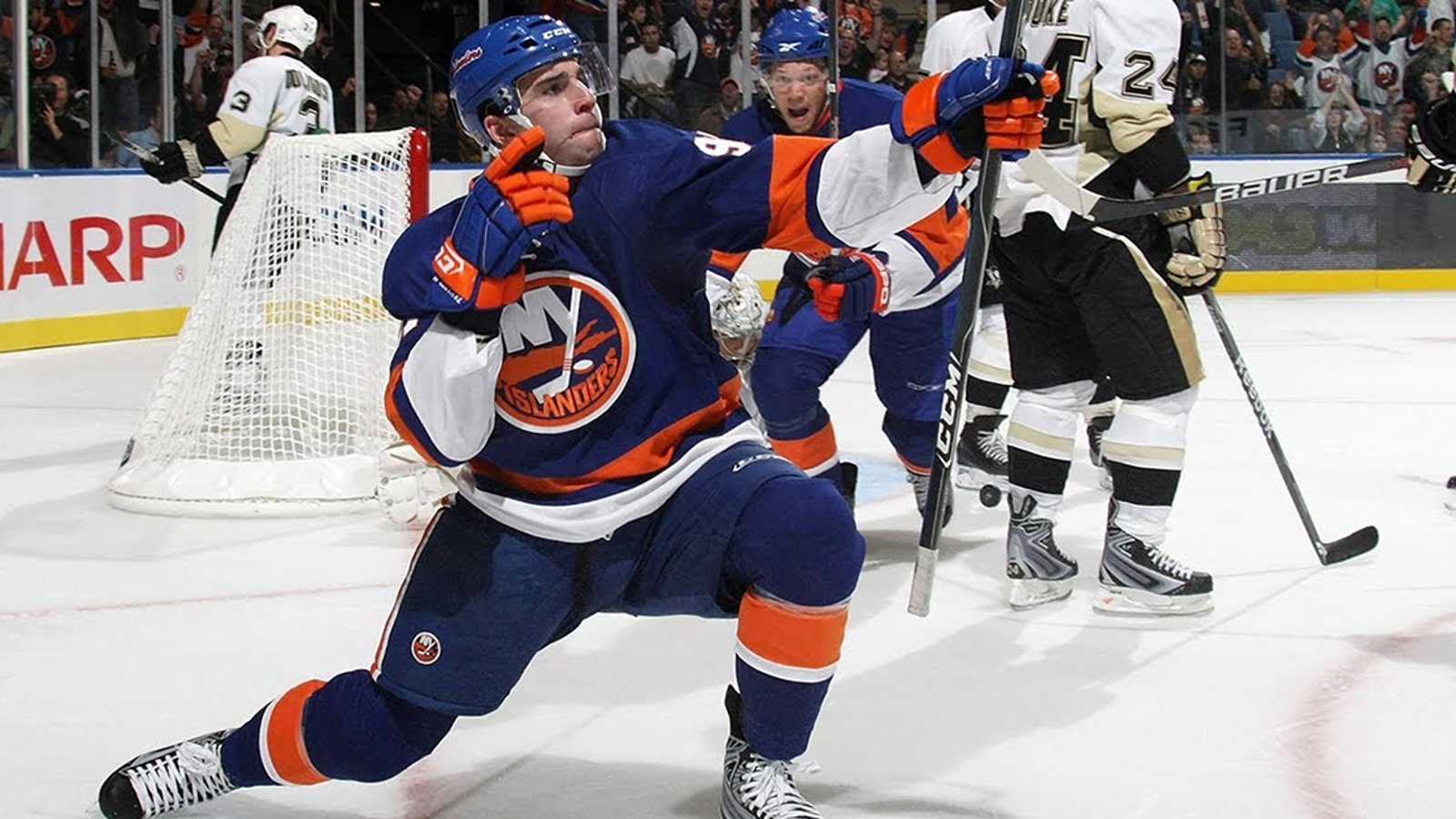 Rumor: One NHL team admits to Tavares trade discussions