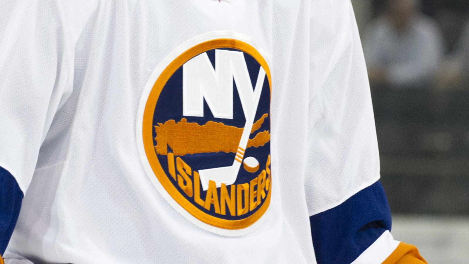 Breaking: Isles sign first rounder to entry-level contract!