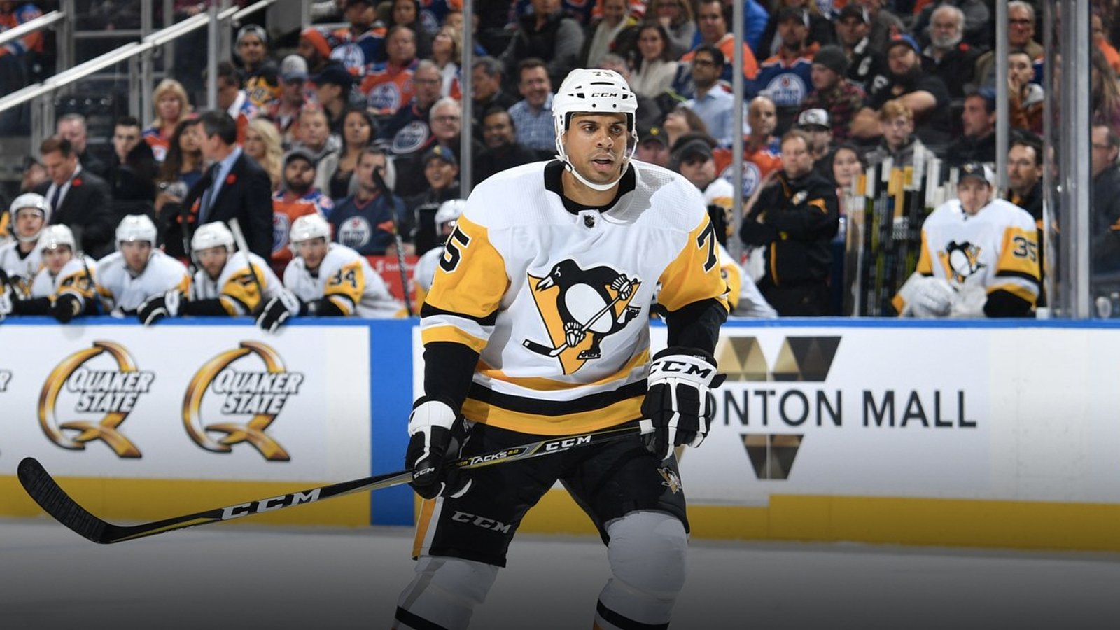 Report: Fans are still divided on Reaves trade