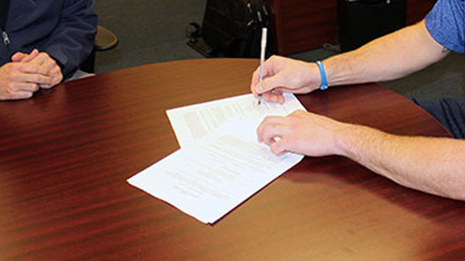 Hawks sign veteran defenseman to contract 
