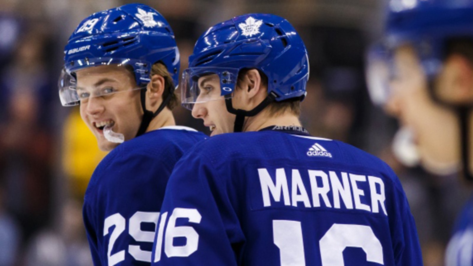 Marner throws shade on Nylander with latest contract comments?
