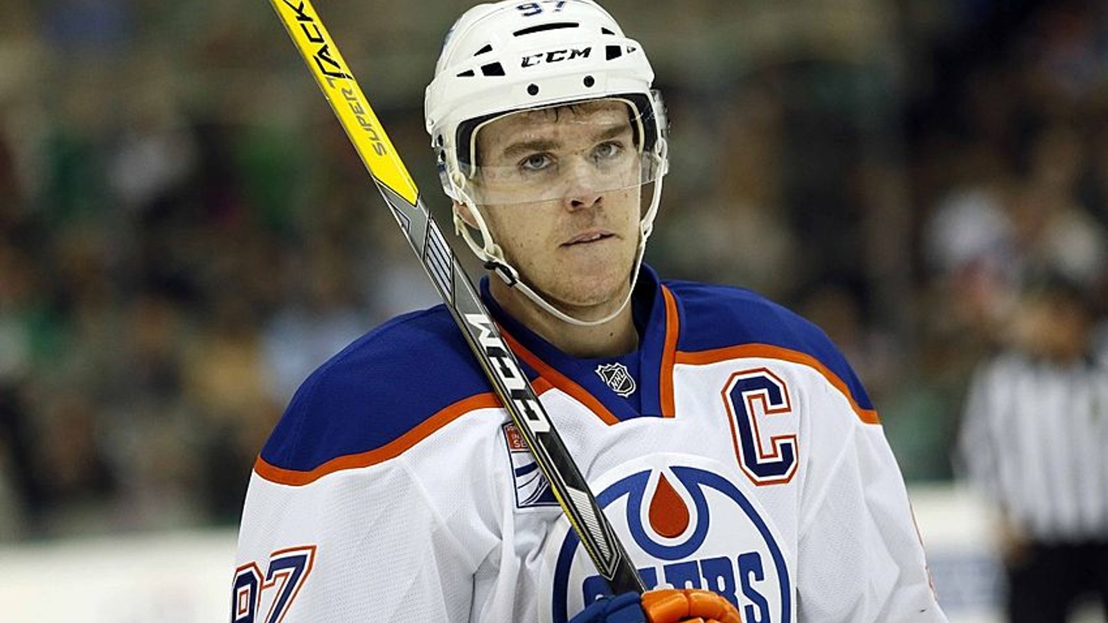 McDavid, like you’ve never seen him before for tilt against the Leafs! 