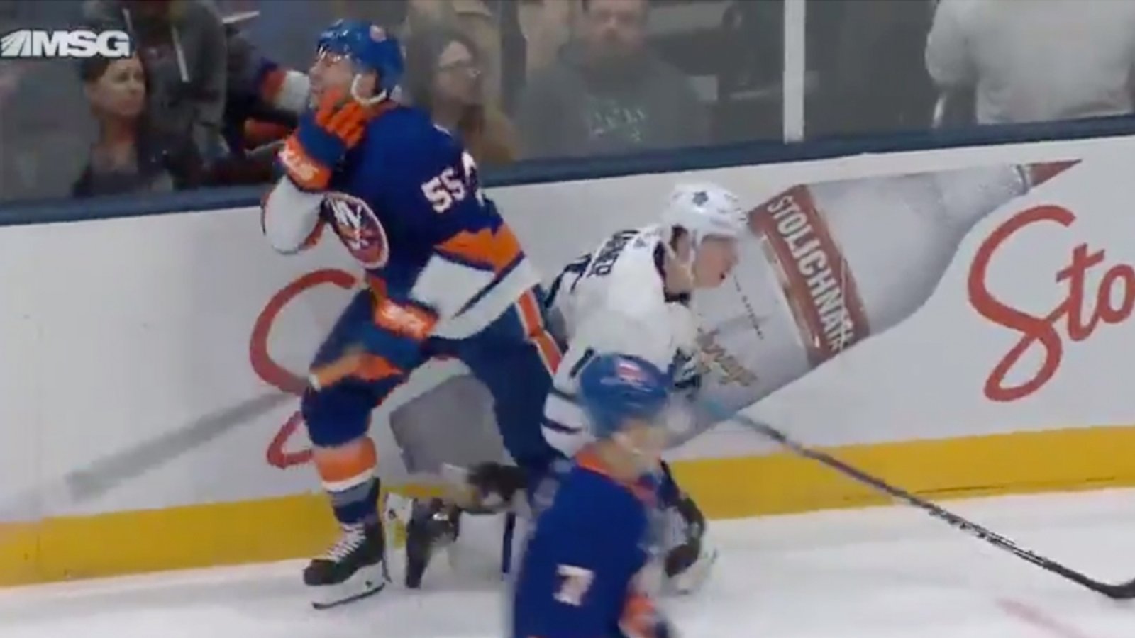 Scary scene in NY after Johnny Boychuk takes a skate blade to the throat