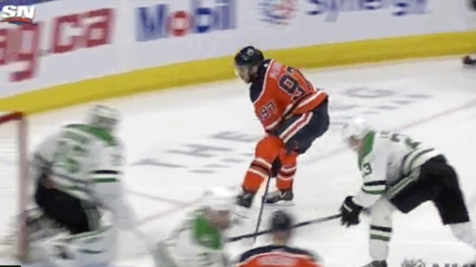 McDavid goes between the legs for a highlight reel beauty