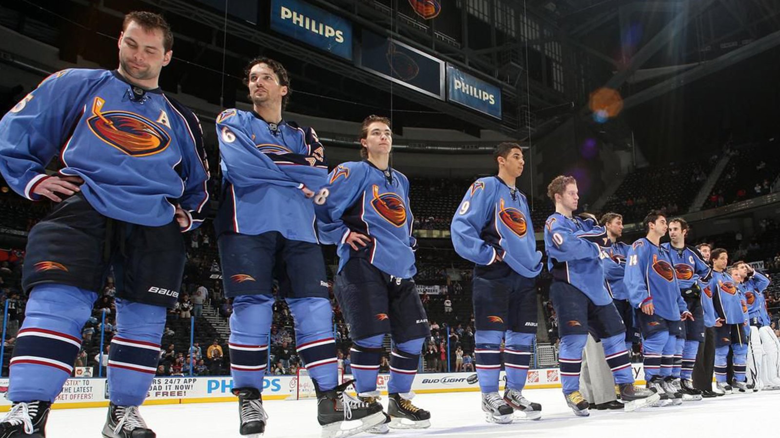 A pro hockey team is honouring the Atlanta Thrashers in a unique way with  their slick new jerseys - Article - Bardown