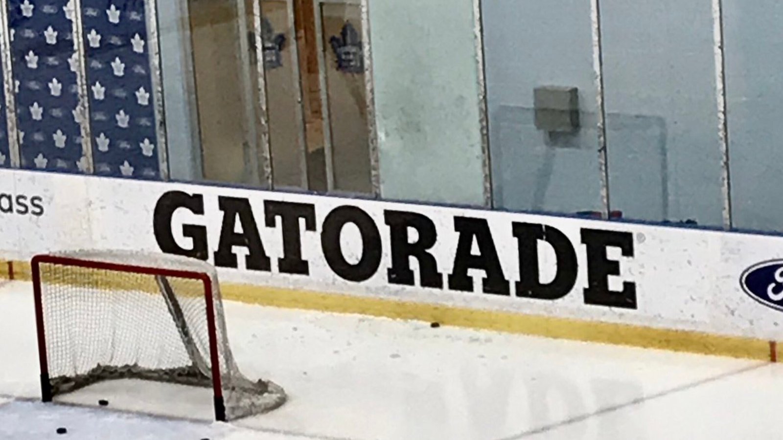 Tavares shatters the glass right before Leafs' practice 