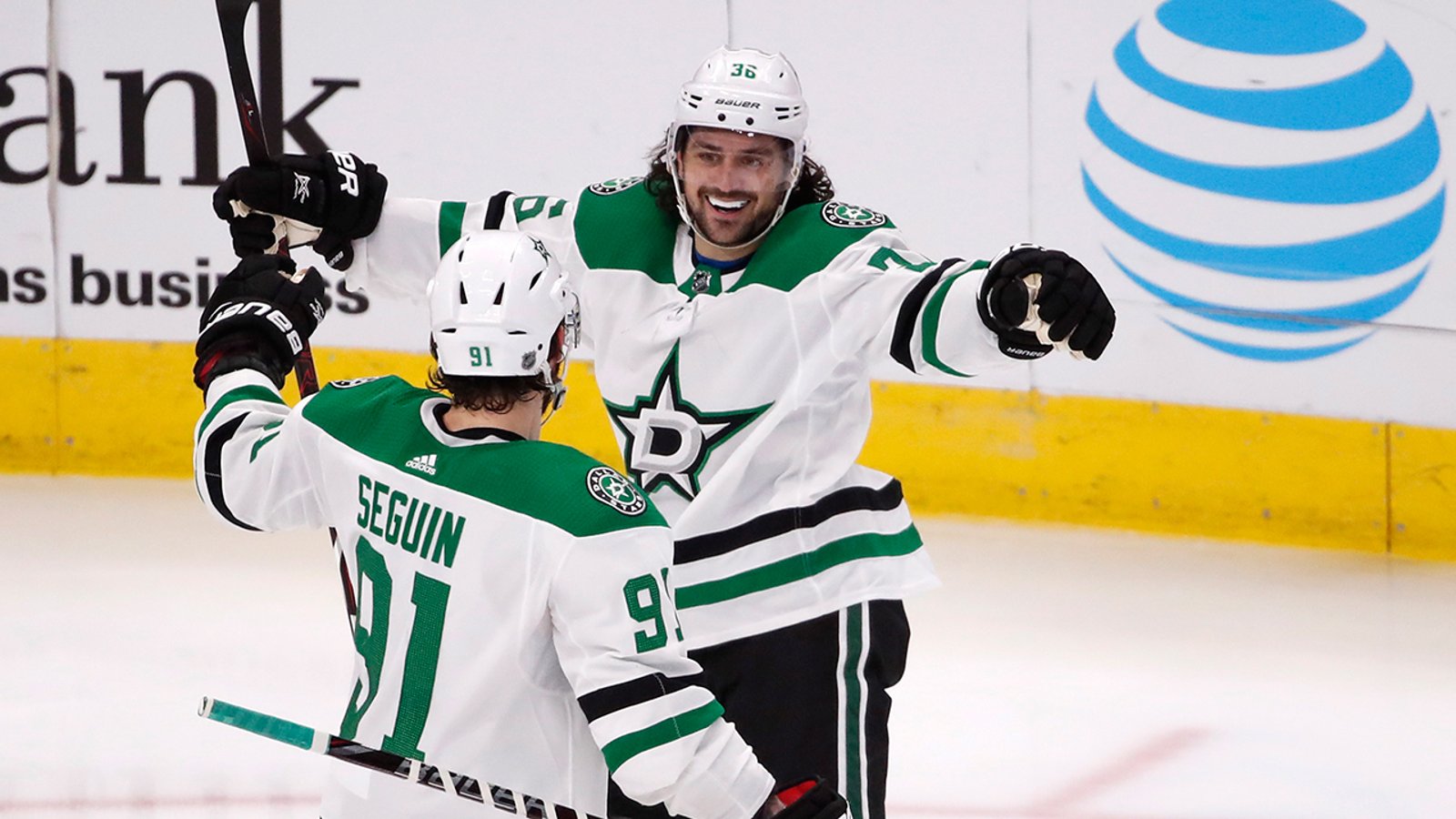 Breaking: Stars get surprise boost up front in pivotal game tonight! 