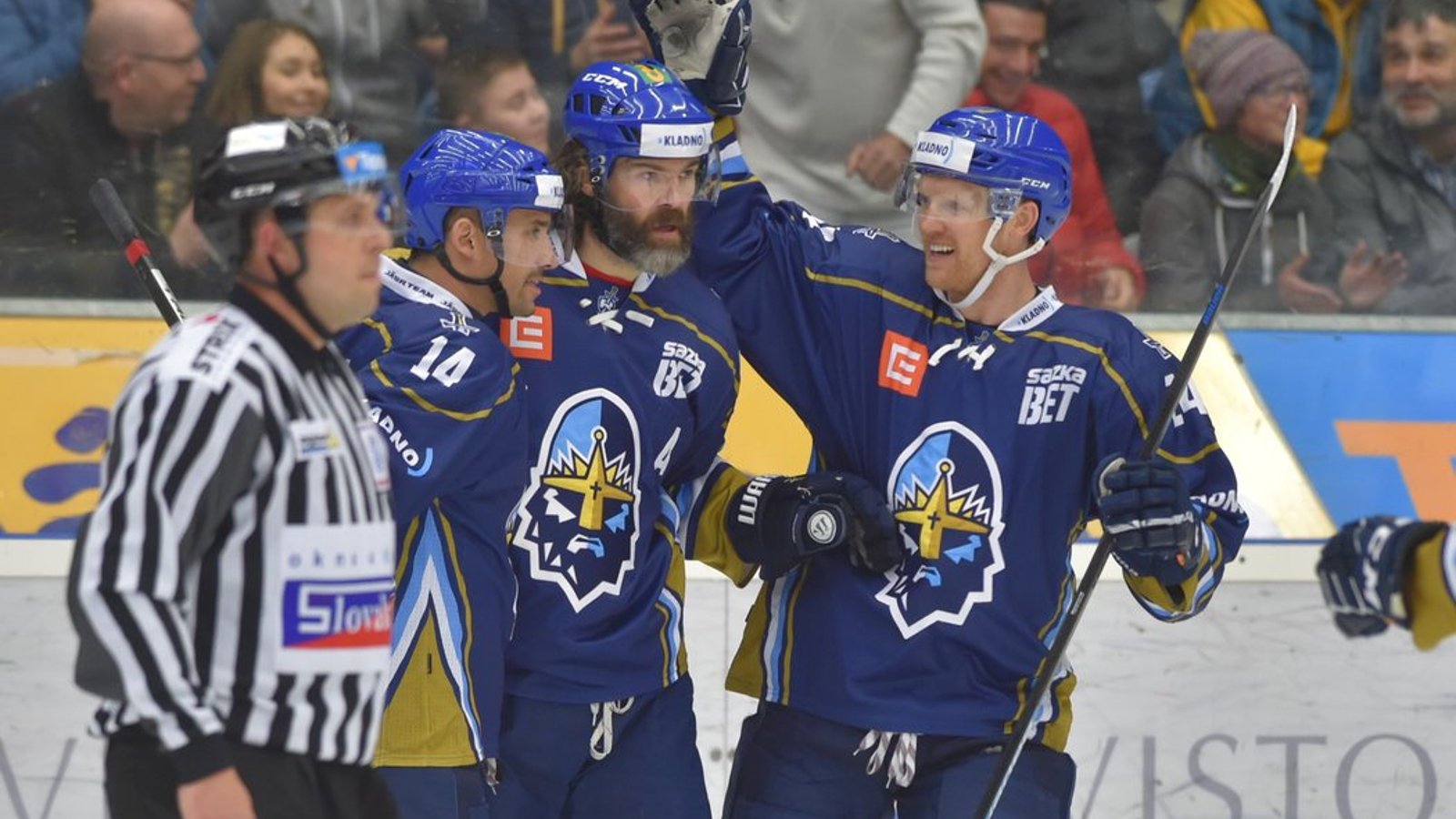Jaromir Jagr scores incredible goal to get his team back in top league back home! 