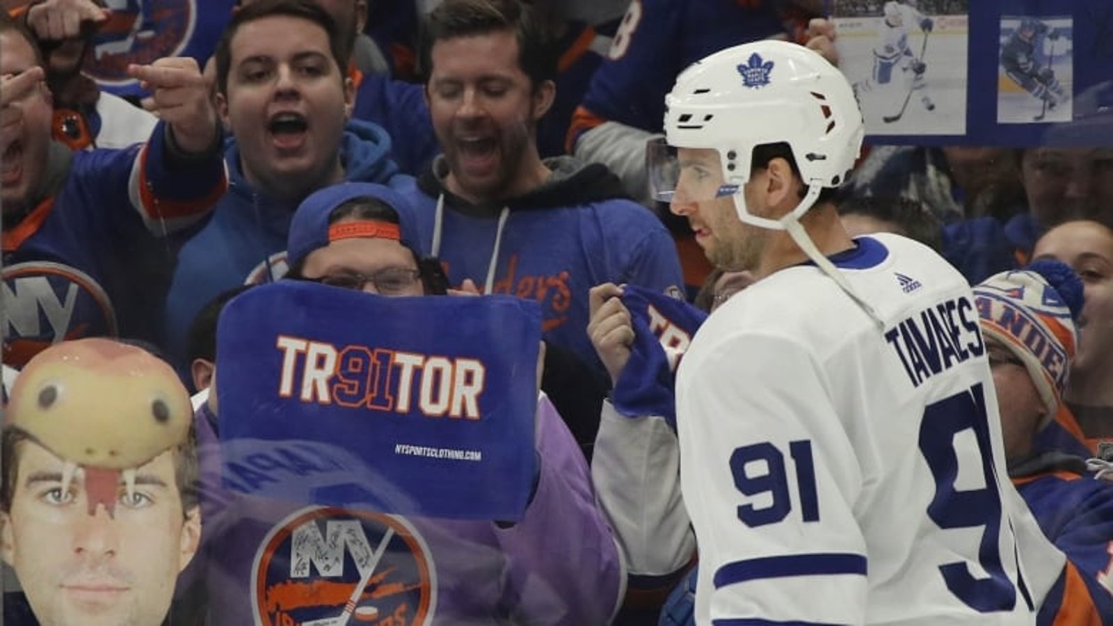 Islanders fan taunts Tavares with perfect throwback picture following Leafs elimination 