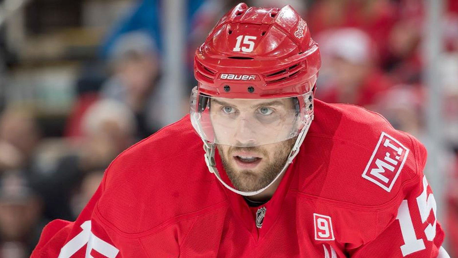 Riley Sheahan signs one year deal with Canadian team