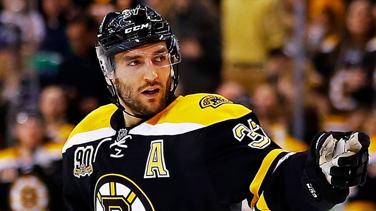 Patrice Bergeron goes above and beyond for Bruins rookies