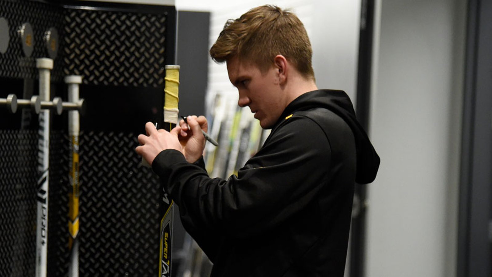 Cameron Hughes makes NHL debut as Bruins shuffle lines for game against Pens