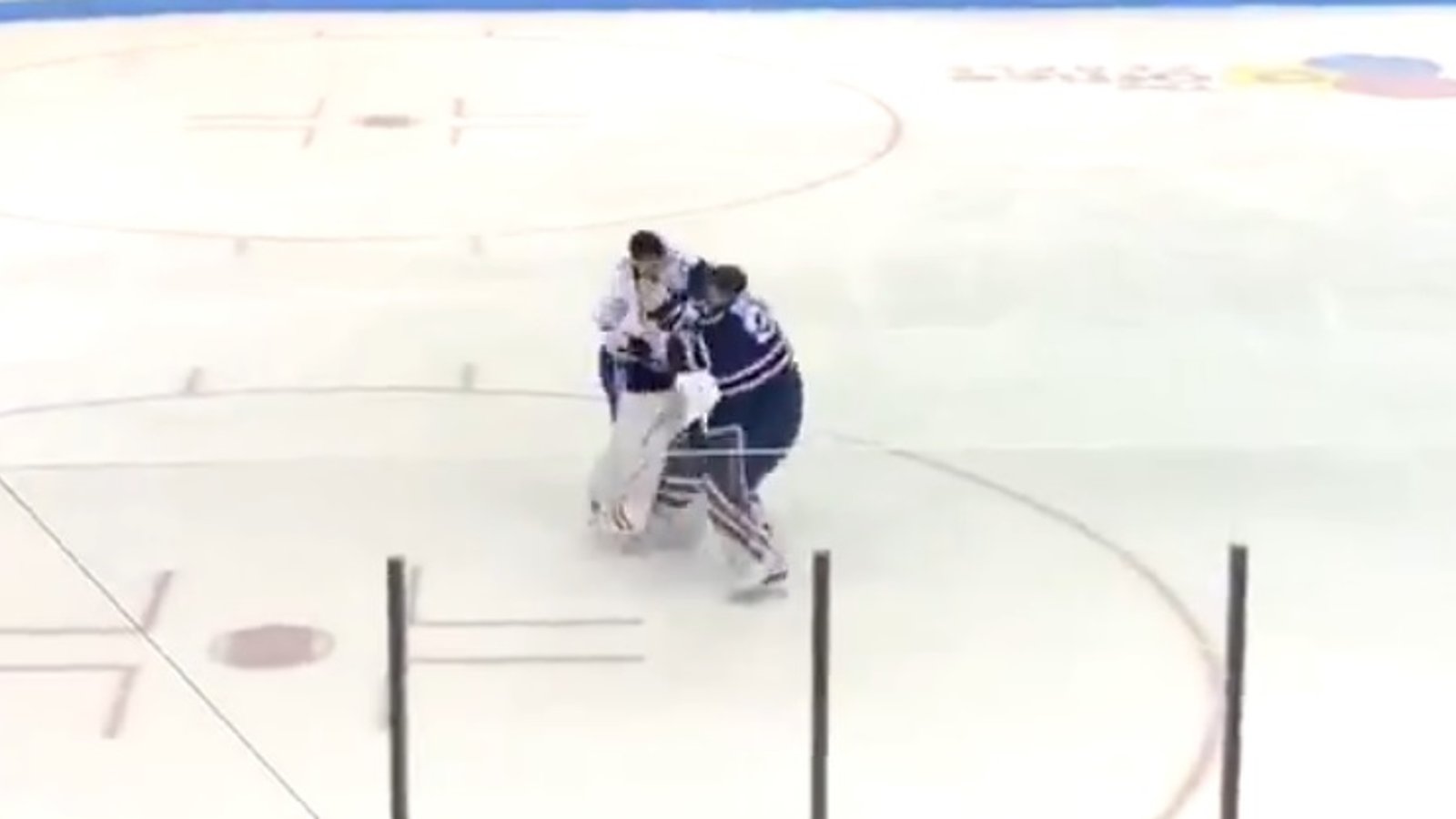 Goaltenders ​Michael Mcniven and Logan Thompson​ throw down in the ECHL.