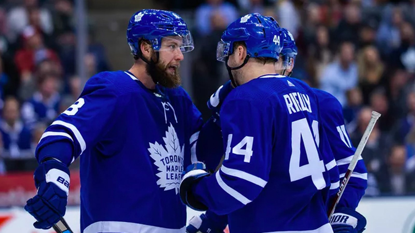 Rumor: Leafs taking trade calls on rentals Barrie and Muzzin