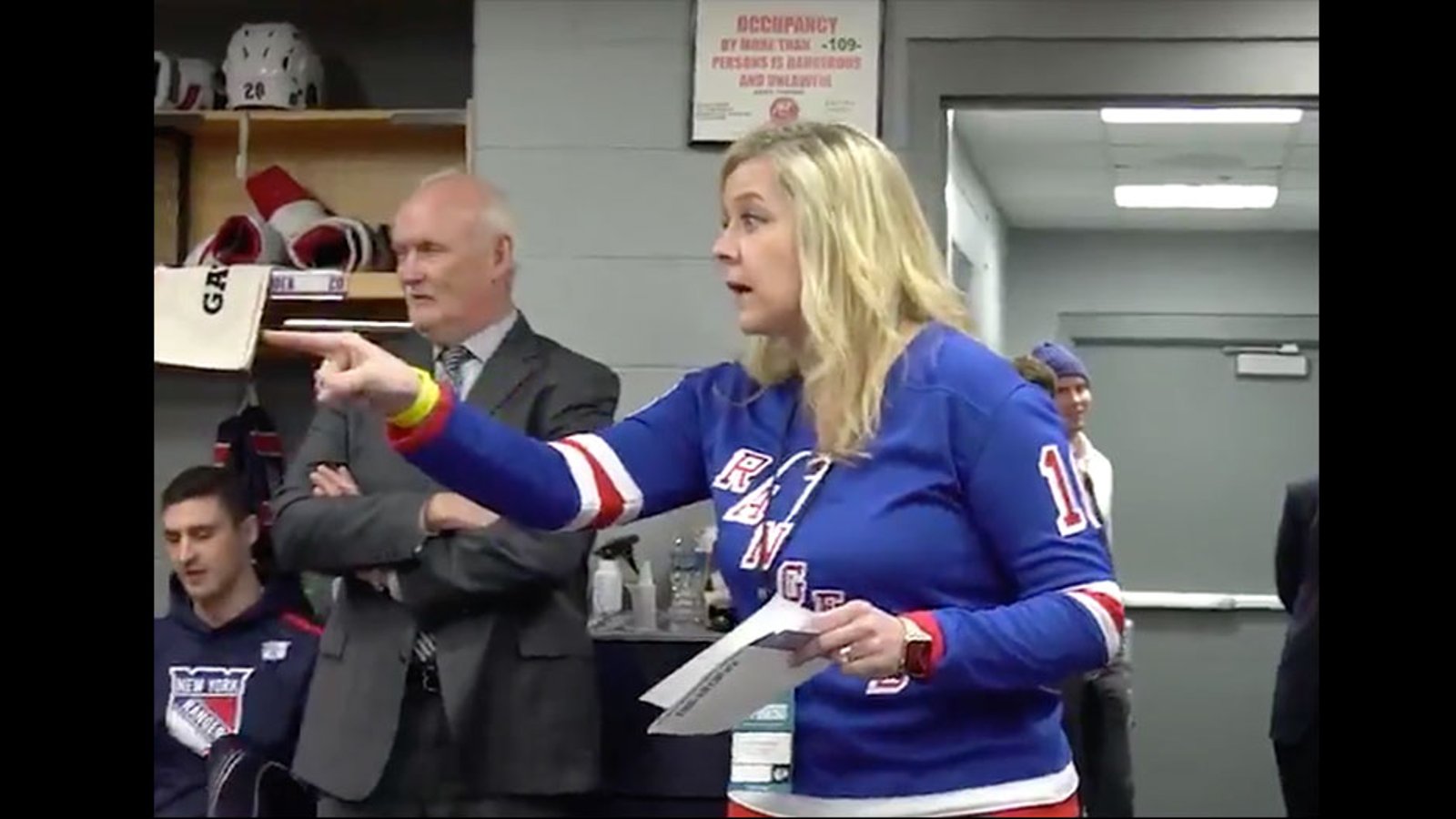 Ryan Strome’s Mom goes viral with incredible pregame speech and lineup announcement