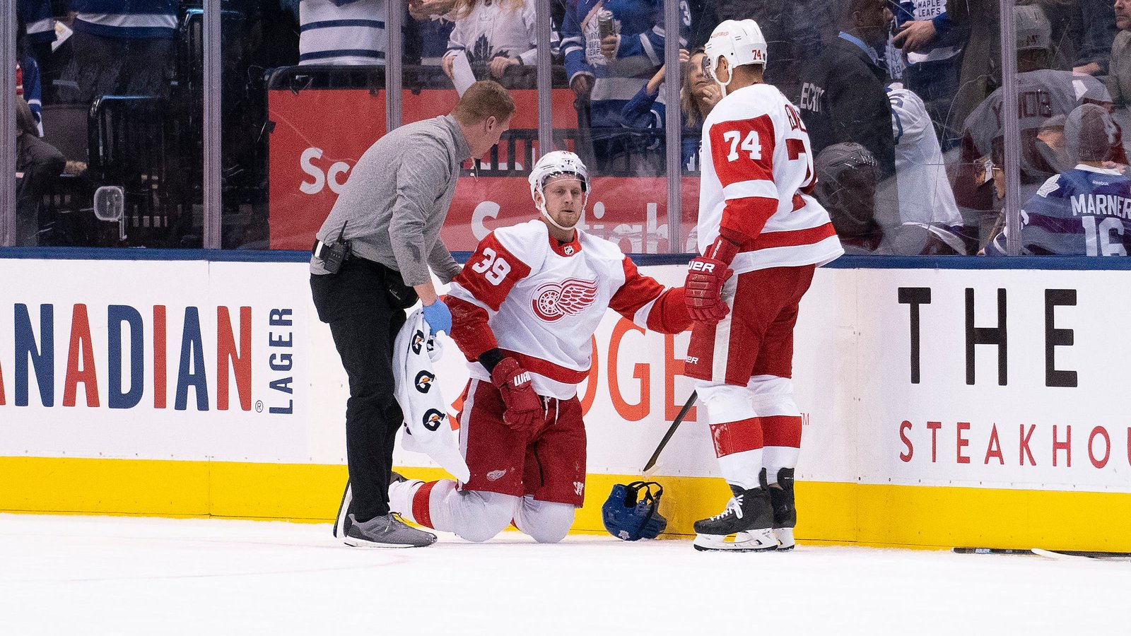 Red Wings lose Mantha again for a long time 