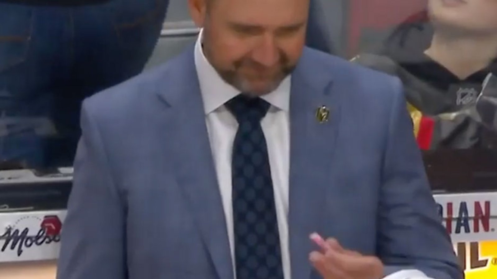DeBoer bonds with his new players with smelling salts 