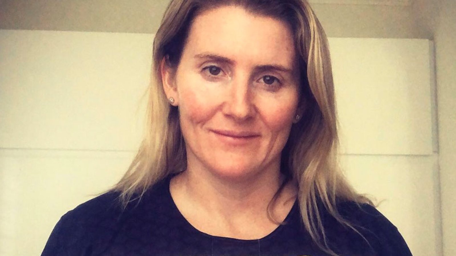 Legend Hayley Wickenheiser makes classy move after mass shooting in Nova Scotia