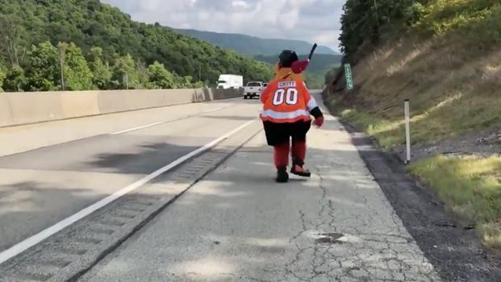 Gritty’s attempt to get to the NHL bubble goes terribly wrong!