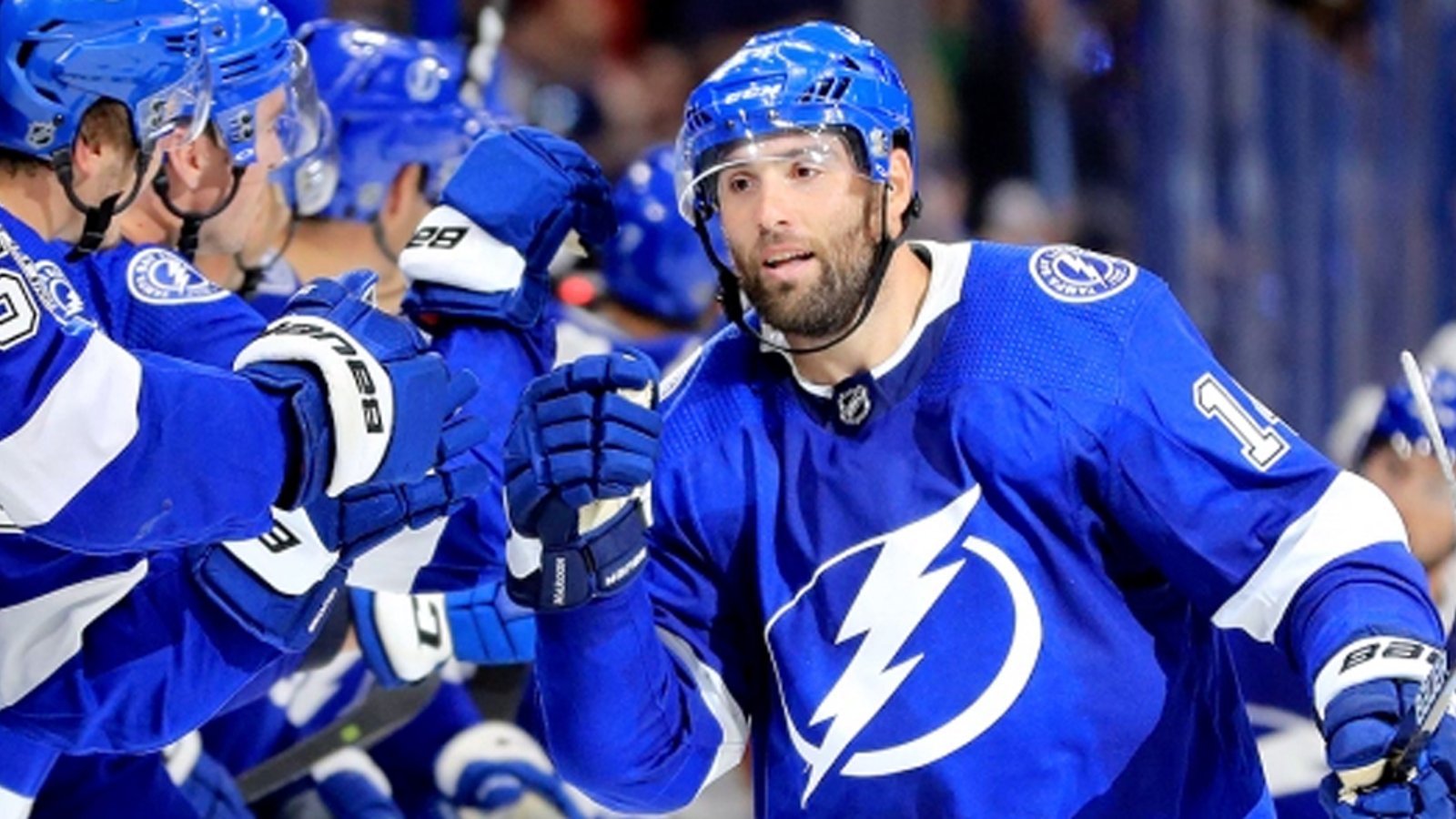 Pat Maroon goes against NHL protests, shows his support for murdered St. Louis police officer 