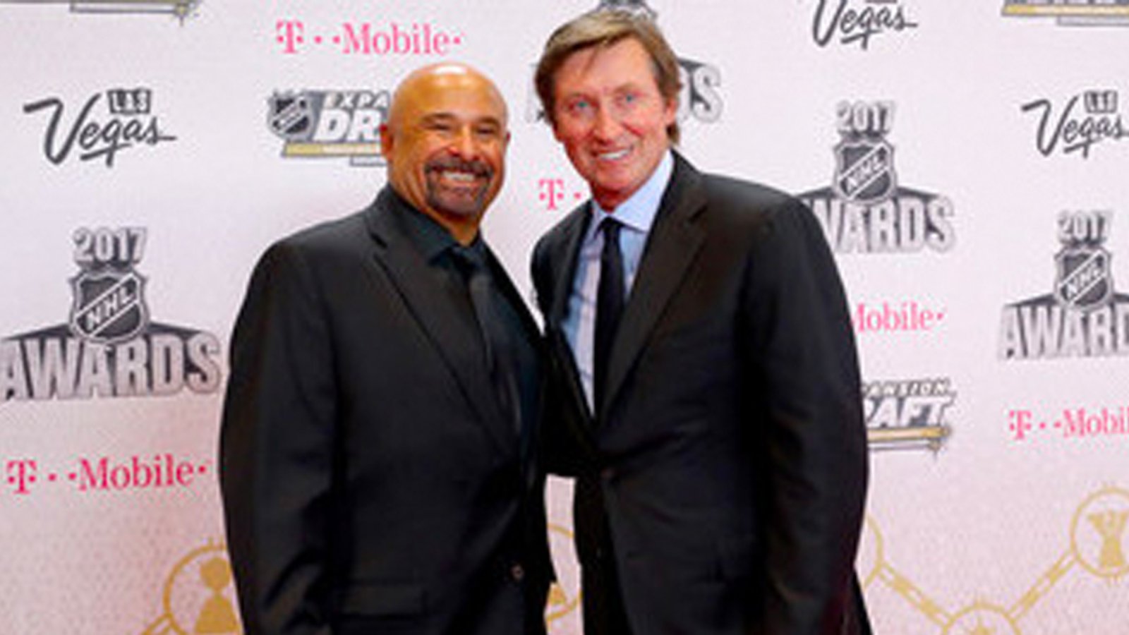 Wayne Gretzky gets awkwardly insulted by former teammate Furh’s foundation 