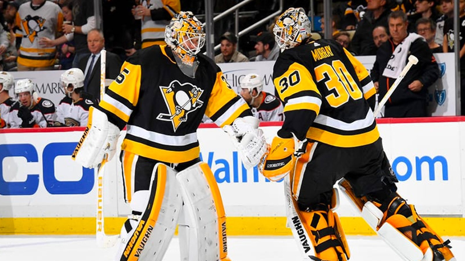 Penguins sit Murray, turn to Jarry for Game 4
