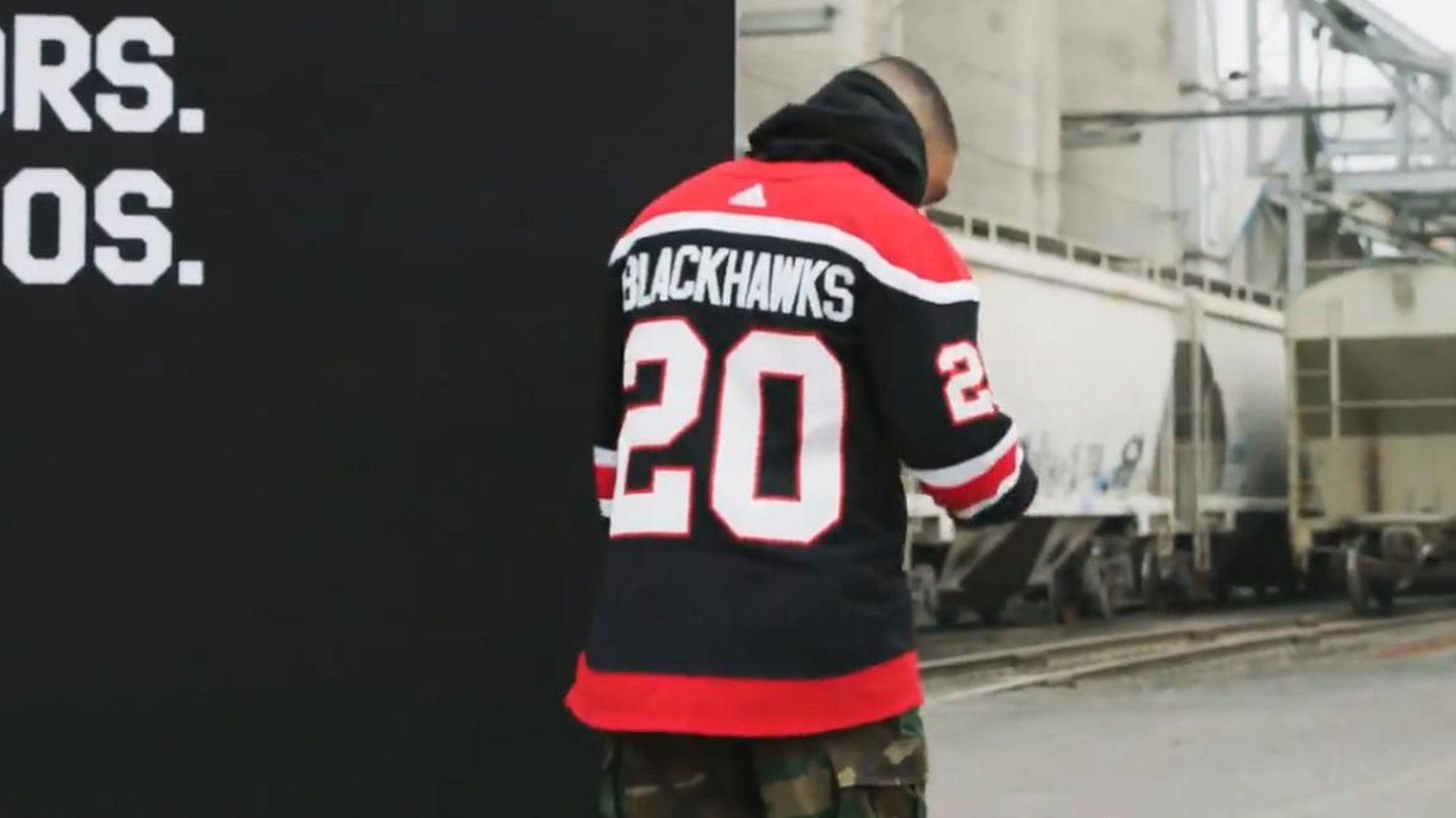 Rumor: The NHL is hiding the Blackhawks logo on the new Retro Reverse jersey.