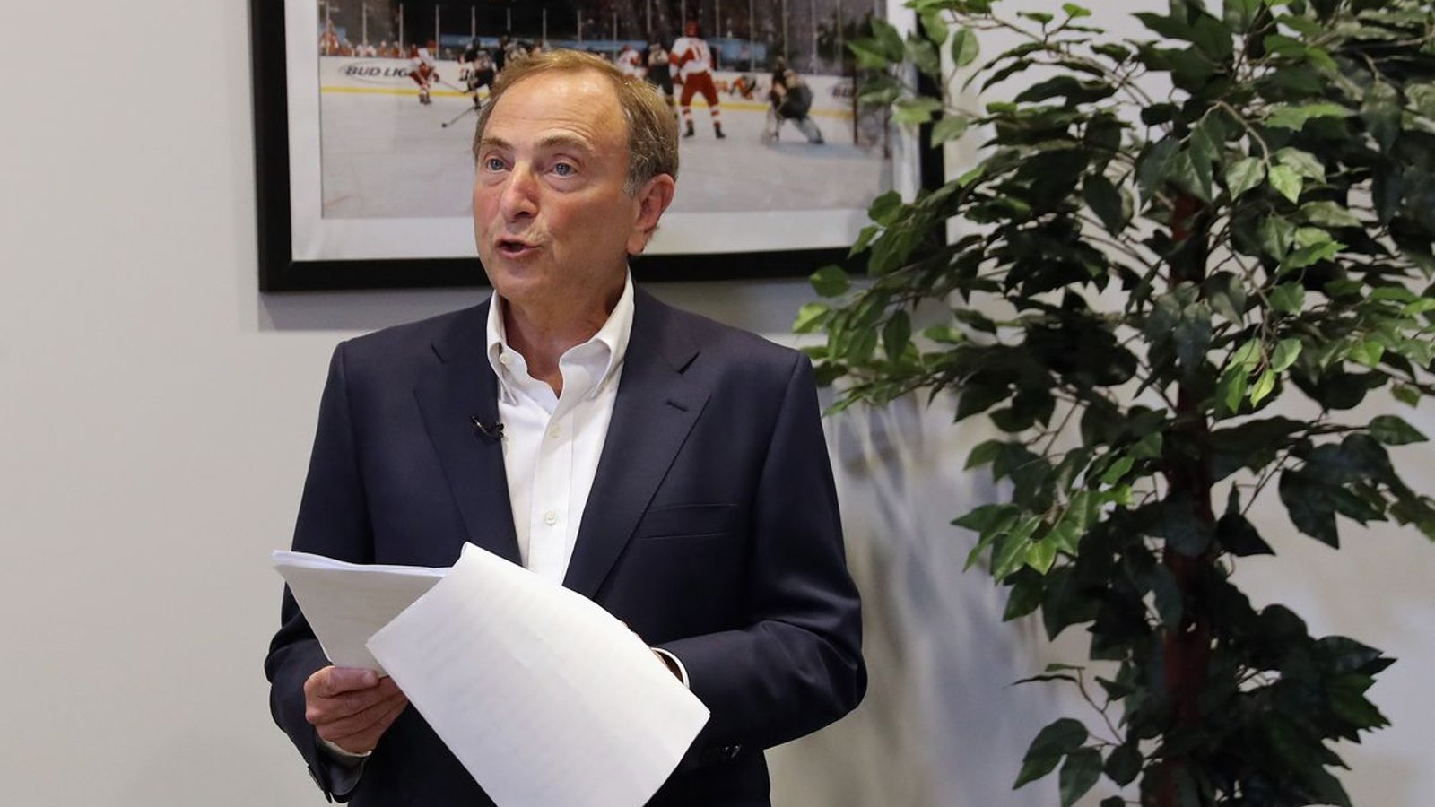 Two potential schedules presented to players for 2021 NHL season
